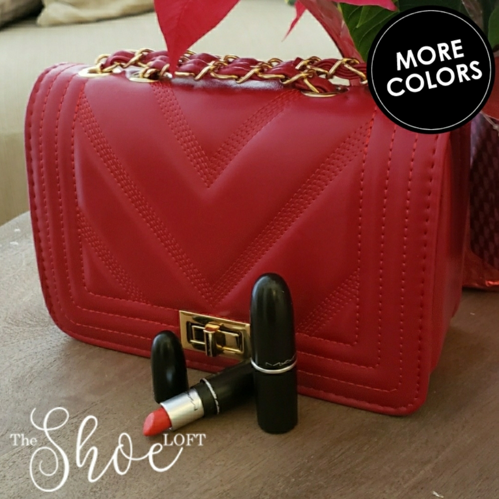Chevron Quilted Messenger Flap Bag Medium